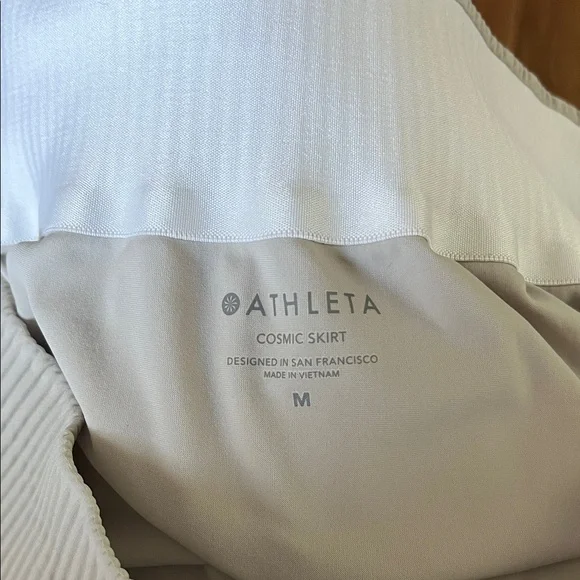 Athleta Women's Cosmic High Low Skirt Gray M EUC - Picture 3 of 5